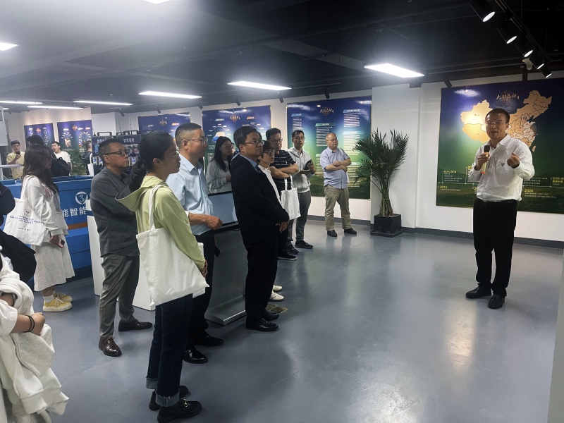 Liu Weimin, General Manager of Jiangsu Three&three, was invited to attend the Smart Sheep Breeding Seminar and the 2025 Work Promotion Meeting of the National Sheep Industry Technology System Production3