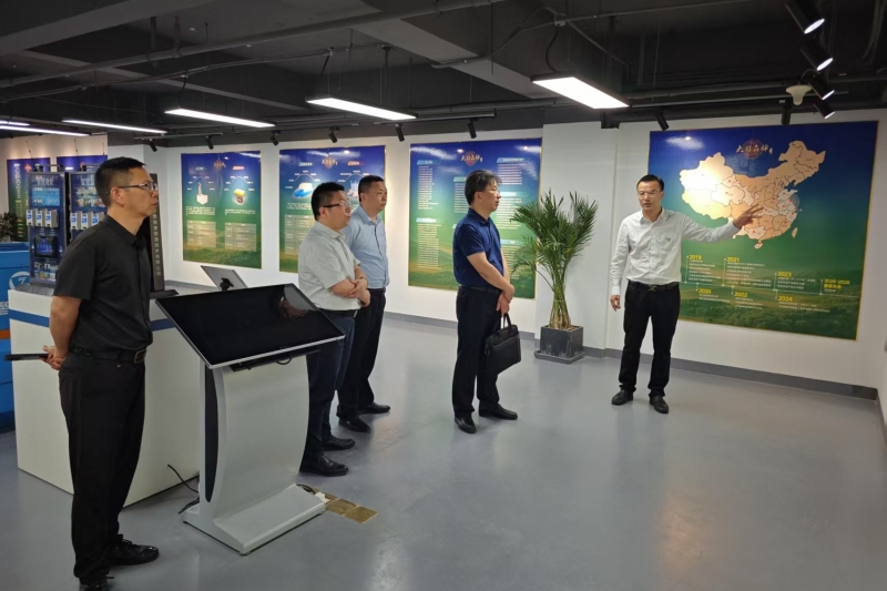 Ni Weibin, Director of the Agriculture and Rural Bureau of Haimen District, and his delegation visited Jiangsu Three&three for inspection and sightseeing