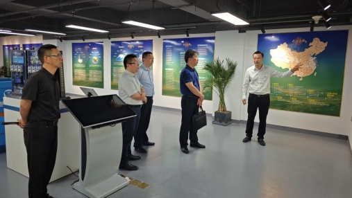 Ni Weibin, Director of the Agriculture and Rural Bureau of Haimen District, and his delegation visited Jiangsu Three&three for inspection and sightseeing