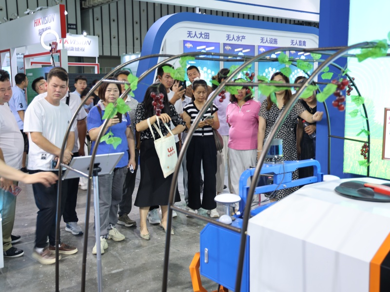 Jiangsu Three&three Debuts at the 2025 China (Nanjing) Digital Countryside Expo and the 9th China (Nanjing) International Smart Agriculture Expo