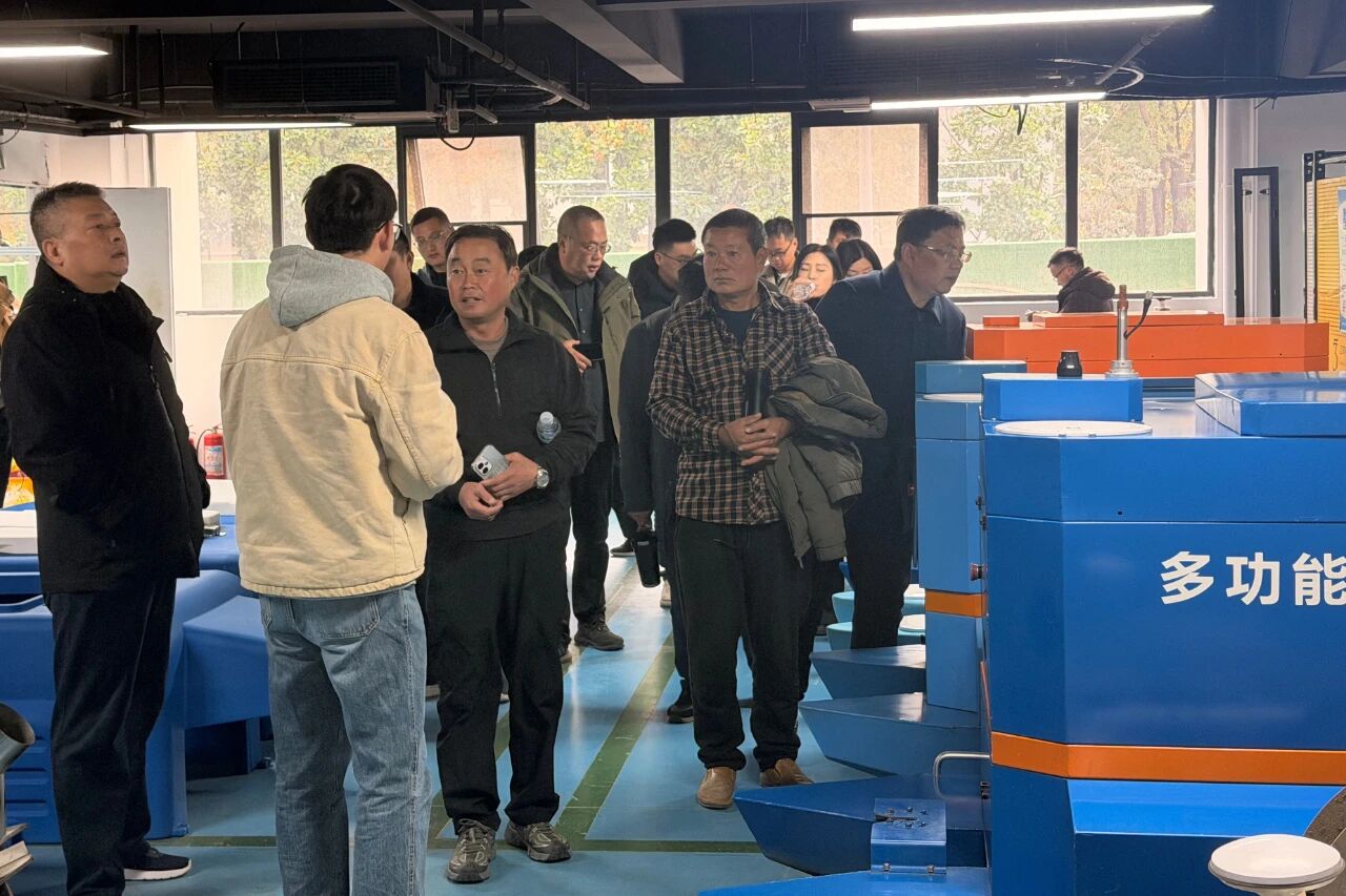 赋能林果机械化1